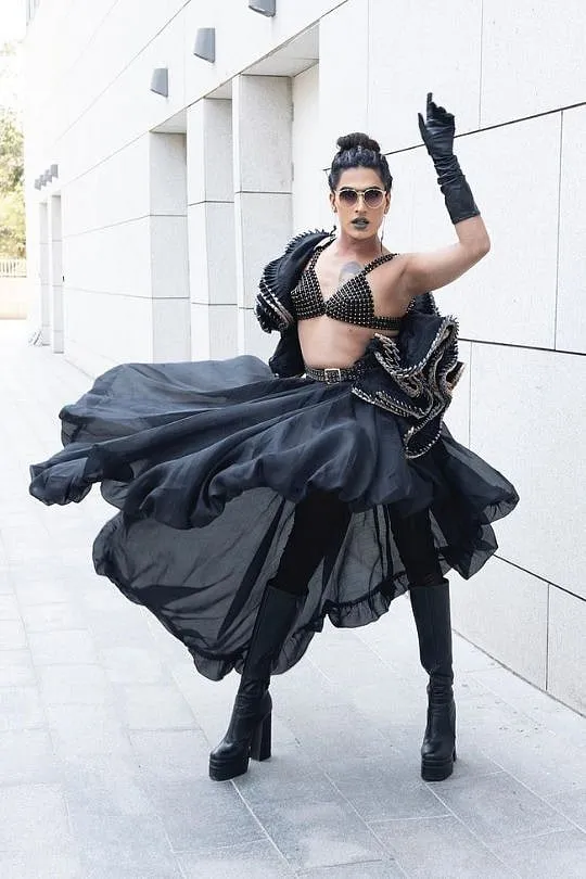Sushant Divgikar, aka Rani Ko-HE-Nur, always knew that being a performer was her calling 